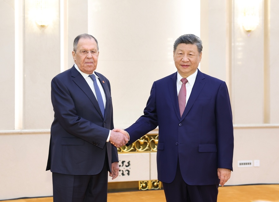 习近平会见俄罗斯外长拉夫罗夫